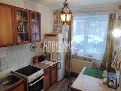 Комната в 2-комнатной квартире (49м2) на продажу по адресу Приладожский пгт., 9— фото 4 из 8