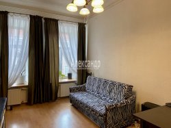 Комната в 7-комнатной квартире (178м2) на продажу по адресу Рузовская ул., 35— фото 3 из 18