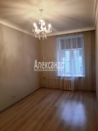 Комната в 3-комнатной квартире (82м2) на продажу по адресу Чкаловский просп., 38— фото 2 из 11