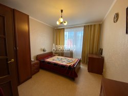 2-комнатная квартира (51м2) на продажу по адресу Брянцева ул., 20— фото 2 из 18