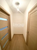 1-комнатная квартира (33м2) на продажу по адресу Дыбенко ул., 5— фото 10 из 18
