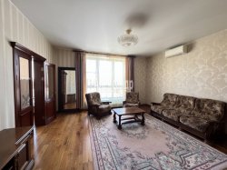 2-комнатная квартира (70м2) на продажу по адресу Петергофское шос., 57— фото 4 из 18