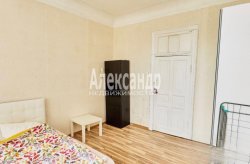 Комната в 5-комнатной квартире (160м2) на продажу по адресу Кронверкская ул., 29/37— фото 6 из 14