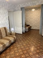 1-комнатная квартира (40м2) на продажу по адресу Октябрьская наб., 66— фото 3 из 19