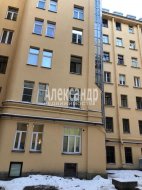 2-комнатная квартира (49м2) на продажу по адресу Кирочная ул., 17— фото 3 из 26