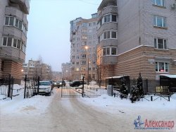 2-комнатная квартира (69м2) на продажу по адресу Кустодиева ул., 17— фото 13 из 15