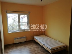 4-комнатная квартира (131м2) на продажу по адресу Подпорожье г., Исакова ул., 2— фото 25 из 37