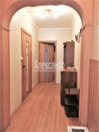 2-комнатная квартира (43м2) на продажу по адресу Петровское пос., Шоссейная ул., 17— фото 3 из 31