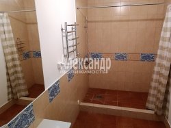 4-комнатная квартира (131м2) на продажу по адресу Подпорожье г., Исакова ул., 2— фото 28 из 37
