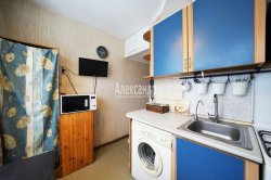 2-комнатная квартира (45м2) на продажу по адресу Суздальский просп., 105— фото 3 из 19