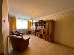 2-комнатная квартира (51м2) на продажу по адресу Брянцева ул., 20— фото 13 из 18