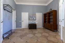 5-комнатная квартира (130м2) на продажу по адресу Почтамтская ул., 13— фото 16 из 24