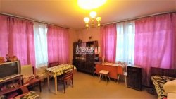 Комната в 2-комнатной квартире (52м2) на продажу по адресу Ярослава Гашека ул., 4— фото 4 из 14