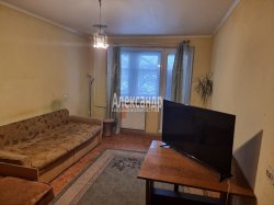 1-комнатная квартира (38м2) на продажу по адресу Сестрорецк г., Приморское шос., 275— фото 8 из 13