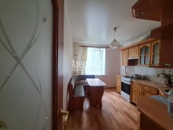 2-комнатная квартира (44м2) на продажу по адресу Волхов г., Юрия Гагарина ул., 34— фото 13 из 16