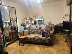 5-комнатная квартира (141м2) на продажу по адресу Суворовский просп., 38— фото 12 из 17