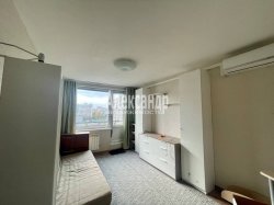 2-комнатная квартира (44м2) на продажу по адресу Софийская ул., 48— фото 2 из 6