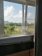 3-комнатная квартира (58м2) на продажу по адресу Луначарского просп., 100— фото 8 из 25