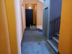 Комната в 3-комнатной квартире (78м2) на продажу по адресу Седова ул., 94— фото 3 из 14