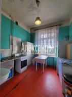 Комната в 3-комнатной квартире (89м2) на продажу по адресу Стахановцев ул., 16— фото 6 из 15