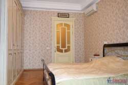 5-комнатная квартира (159м2) на продажу по адресу Чайковского ул., 36— фото 3 из 16