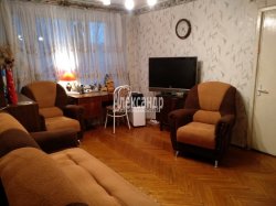 3-комнатная квартира (60м2) на продажу по адресу Учительская ул., 11— фото 5 из 18