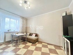3-комнатная квартира (79м2) на продажу по адресу Вербная ул., 20— фото 13 из 32