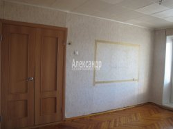 2-комнатная квартира (42м2) на продажу по адресу Ковалевская ул., 23— фото 9 из 36