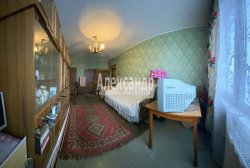 3-комнатная квартира (64м2) на продажу по адресу Маршала Жукова просп., 18— фото 8 из 17