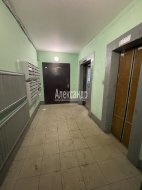 1-комнатная квартира (40м2) на продажу по адресу Караваевская ул., 32— фото 17 из 19