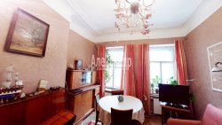 3-комнатная квартира (80м2) на продажу по адресу Невский пр., 103— фото 2 из 16
