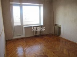 2-комнатная квартира (42м2) на продажу по адресу Ковалевская ул., 23— фото 10 из 36