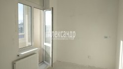1-комнатная квартира (32м2) на продажу по адресу Мурино г., Ручьевский просп., 17— фото 4 из 31