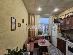 2-комнатная квартира (50м2) на продажу по адресу Юрия Гагарина просп., 27— фото 5 из 21