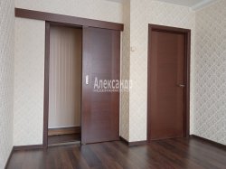 2-комнатная квартира (46м2) на продажу по адресу Новоселов ул., 15— фото 5 из 16