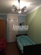 2-комнатная квартира (44м2) на продажу по адресу Кириши г., Романтиков ул., 11— фото 4 из 8