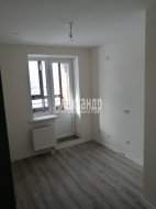 1-комнатная квартира (32м2) на продажу по адресу Русановская ул., 18— фото 5 из 18