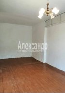 1-комнатная квартира (66м2) на продажу по адресу Ивангород г., Текстильщиков ул., 8— фото 3 из 10