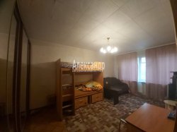 3-комнатная квартира (60м2) на продажу по адресу Стойкости ул., 18— фото 18 из 20