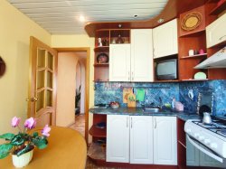 3-комнатная квартира (63м2) на продажу по адресу Приморск г., Юрия Гагарина наб., 5— фото 2 из 18