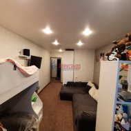 1-комнатная квартира (37м2) на продажу по адресу Ириновский просп., 21— фото 2 из 13