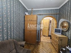 2-комнатная квартира (50м2) на продажу по адресу Юрия Гагарина просп., 27— фото 7 из 21