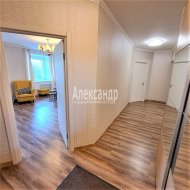3-комнатная квартира (82м2) на продажу по адресу Учительская ул., 18— фото 4 из 41