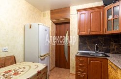2-комнатная квартира (54м2) на продажу по адресу Кузнецова просп., 20— фото 3 из 18