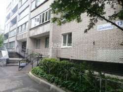 3-комнатная квартира (70м2) на продажу по адресу Дыбенко ул., 13— фото 31 из 37