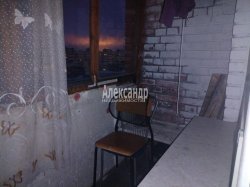 Комната в 10-комнатной квартире (212м2) на продажу по адресу Энтузиастов просп., 51— фото 2 из 16