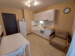 1-комнатная квартира (38м2) на продажу по адресу Мурино г., Авиаторов Балтики просп., 9— фото 6 из 16
