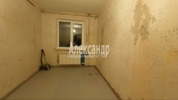 3-комнатная квартира (61м2) на продажу по адресу Им. Морозова пос., Ладожская ул., 44— фото 9 из 22