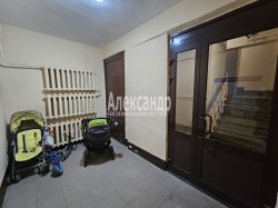 2-комнатная квартира (50м2) на продажу по адресу Юрия Гагарина просп., 27— фото 17 из 21