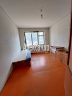 2-комнатная квартира (46м2) на продажу по адресу Глажево пос., 12— фото 2 из 4
